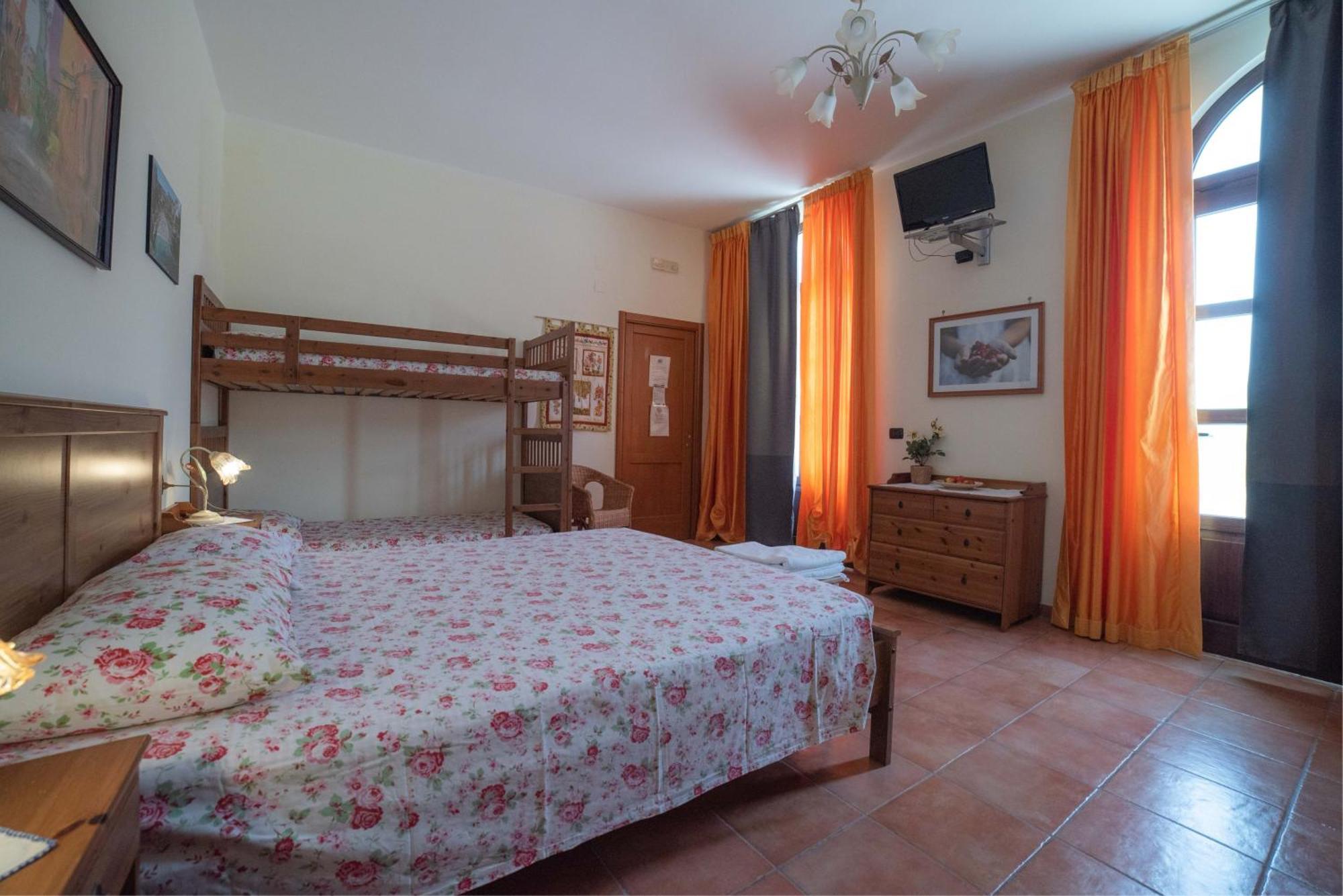 Agriturismo Fiori D'Arancio Паладжано Екстериор снимка
